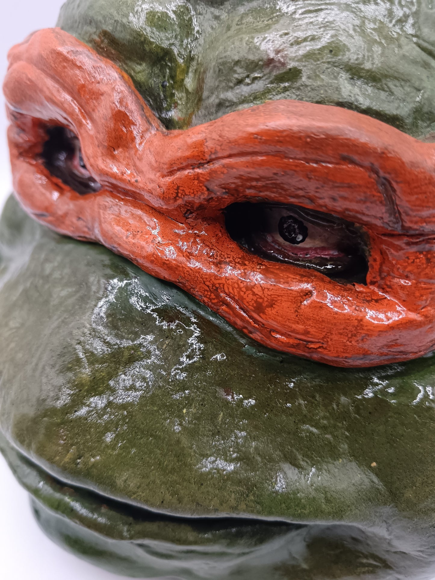 teenage mutant ninja turtles sculpture close-up