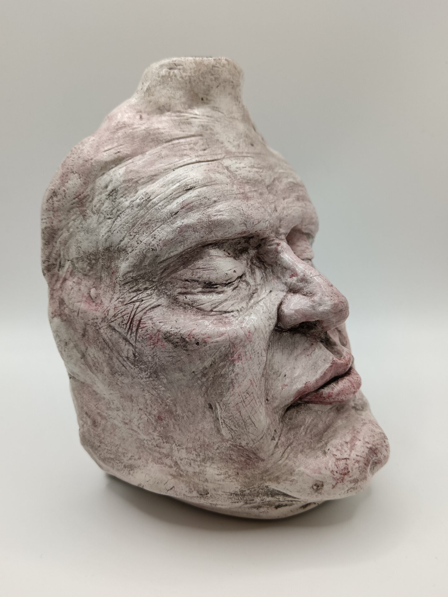 THE HEAD OF A DISGRUNTLED KING - Hand Sculpted Bud Vase