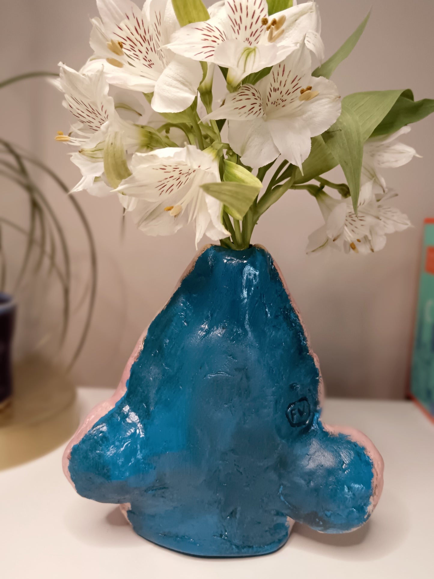 The Goonies Sloth Sculpture Vase Back