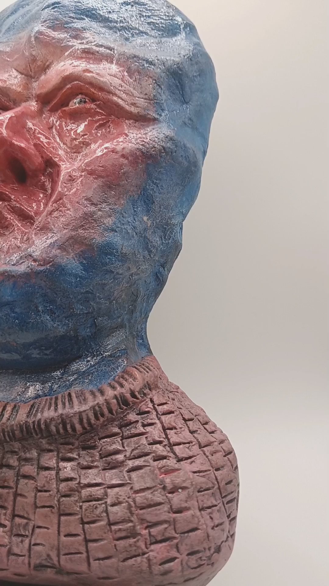 Francis Underwater handmade clay alien sculpture, studio video