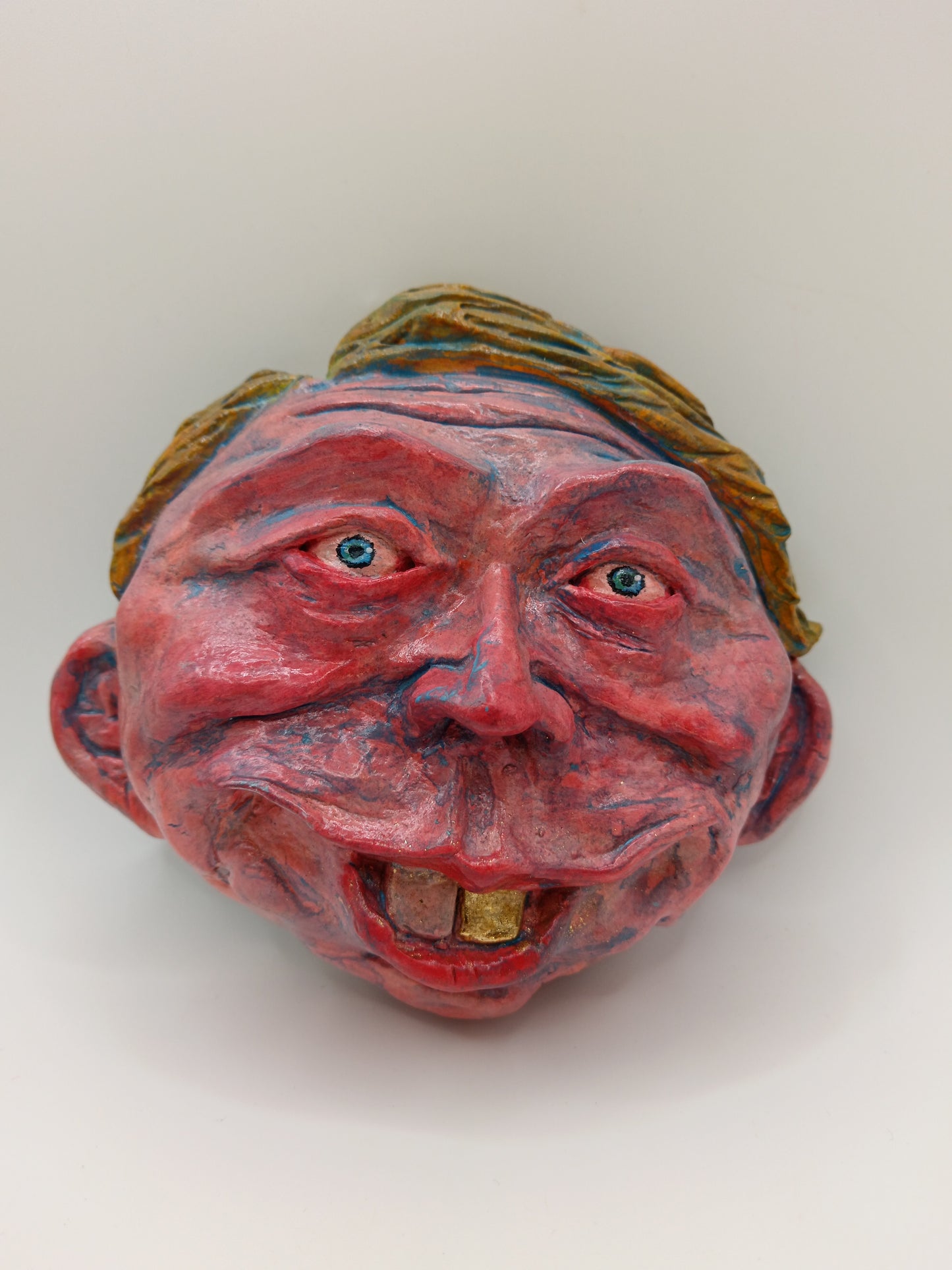 GORMLESS GEOFF Wall Ornament
