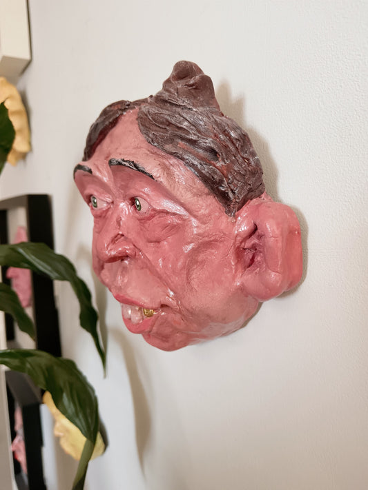 GOOFY GARY Wall Ornament