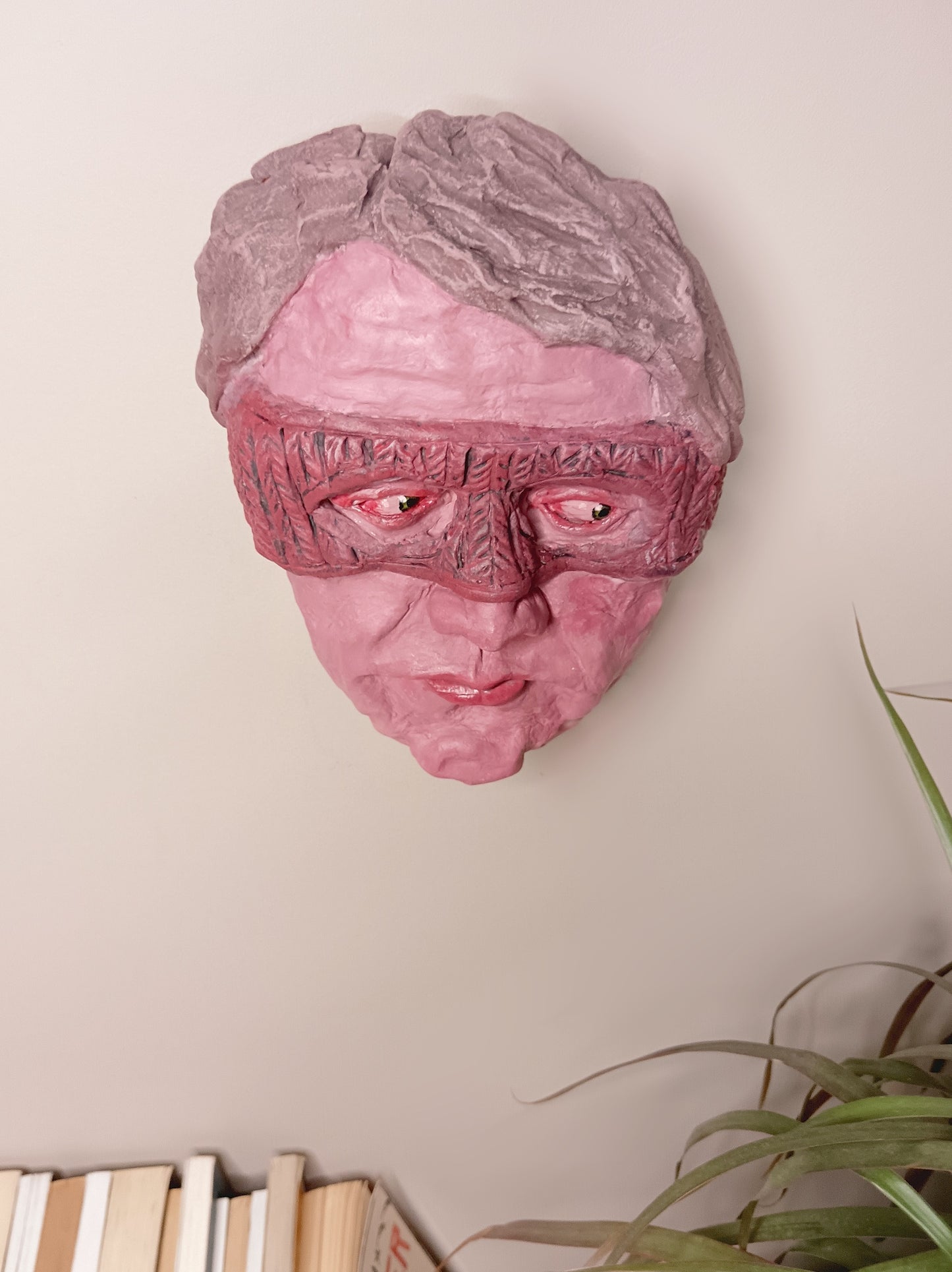 KNITTED SUPERHERO - Sculpture/Wall Art