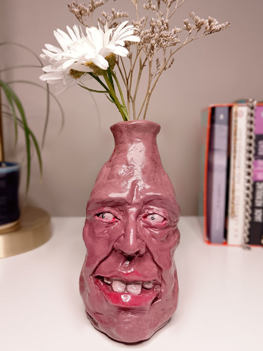 caricature face vase, home setting Francis Underwater 