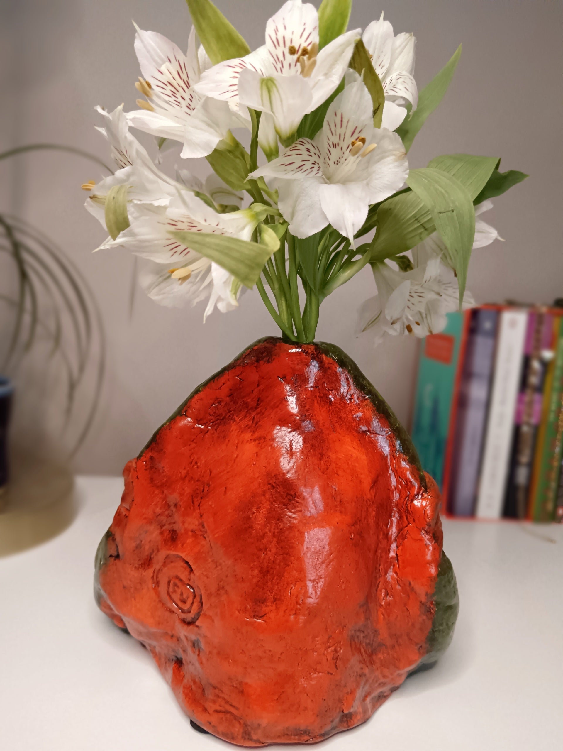 teenage mutant ninja turtles sculpture vase with flowers back
