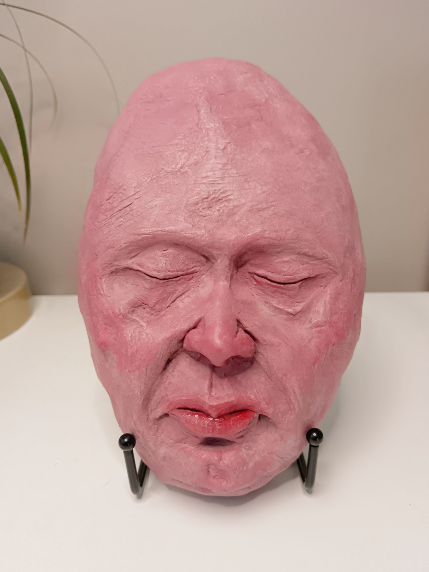 Francis Underwater hand sculpted egghead sculpture, home setting