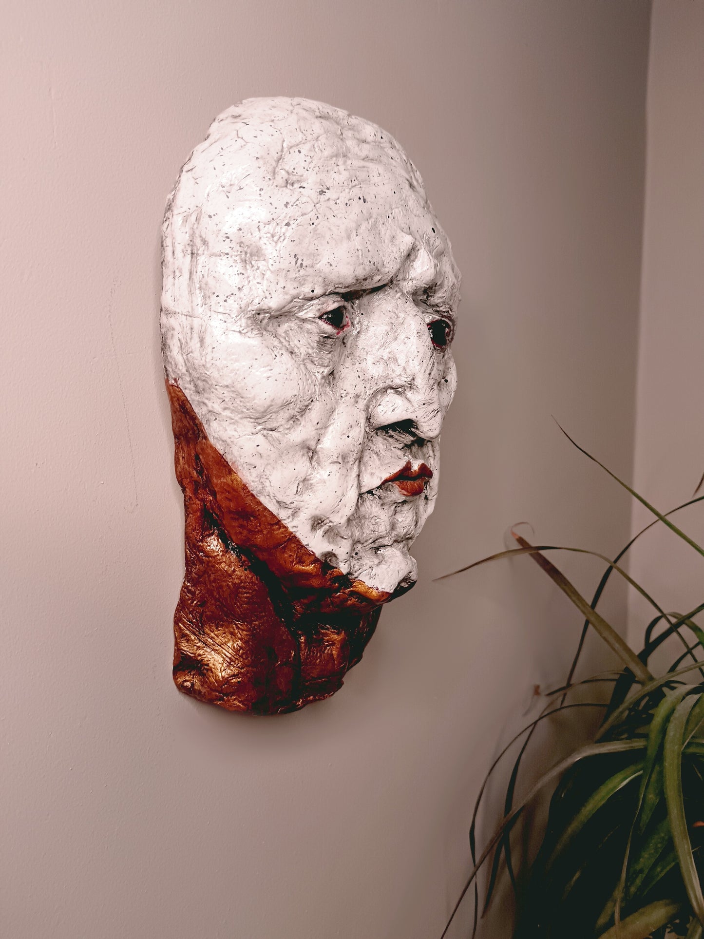 THE GOLDEN NECKED GOD - Sculpture & Wall Art