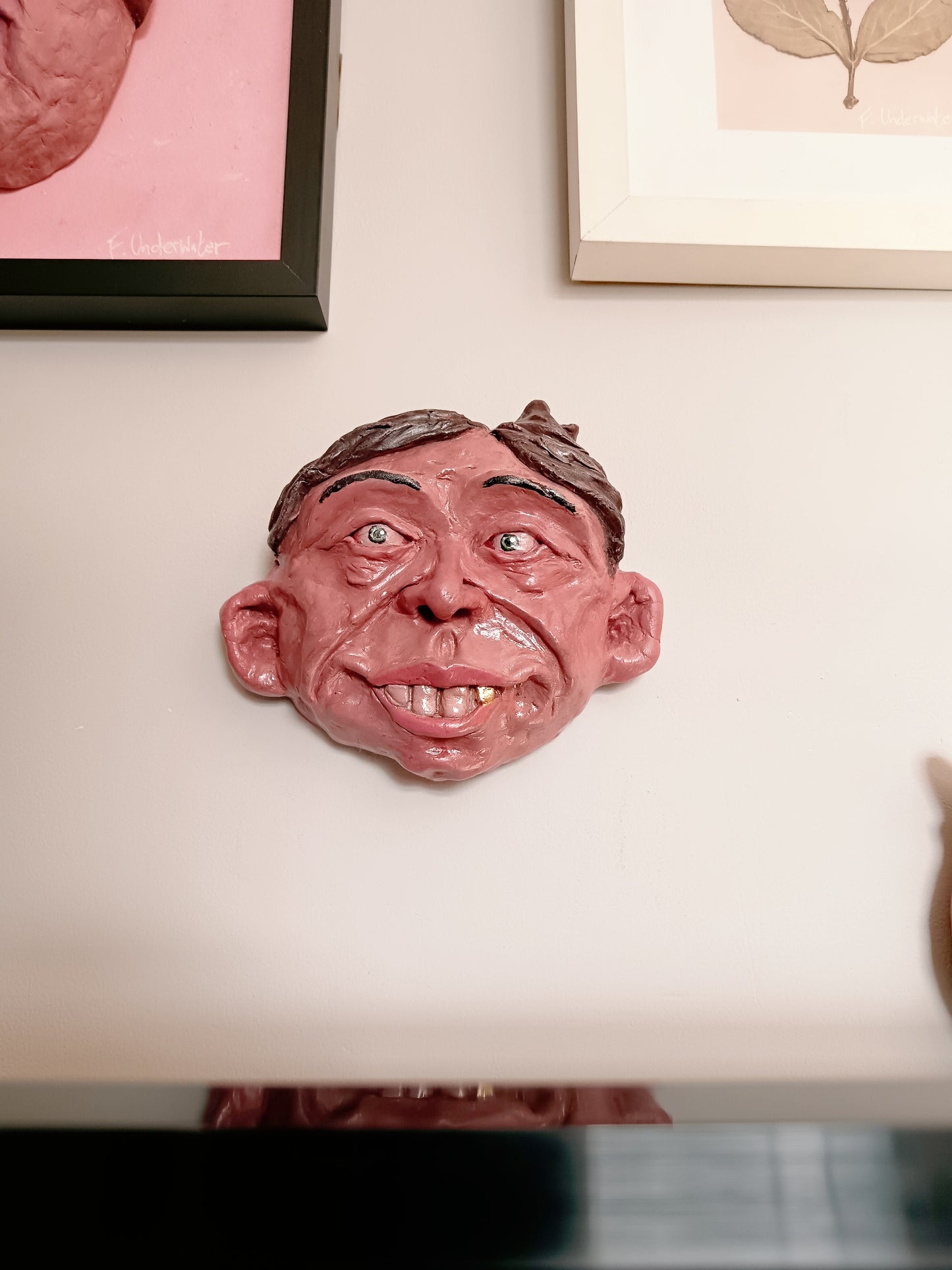 GOOFY GARY Wall Ornament