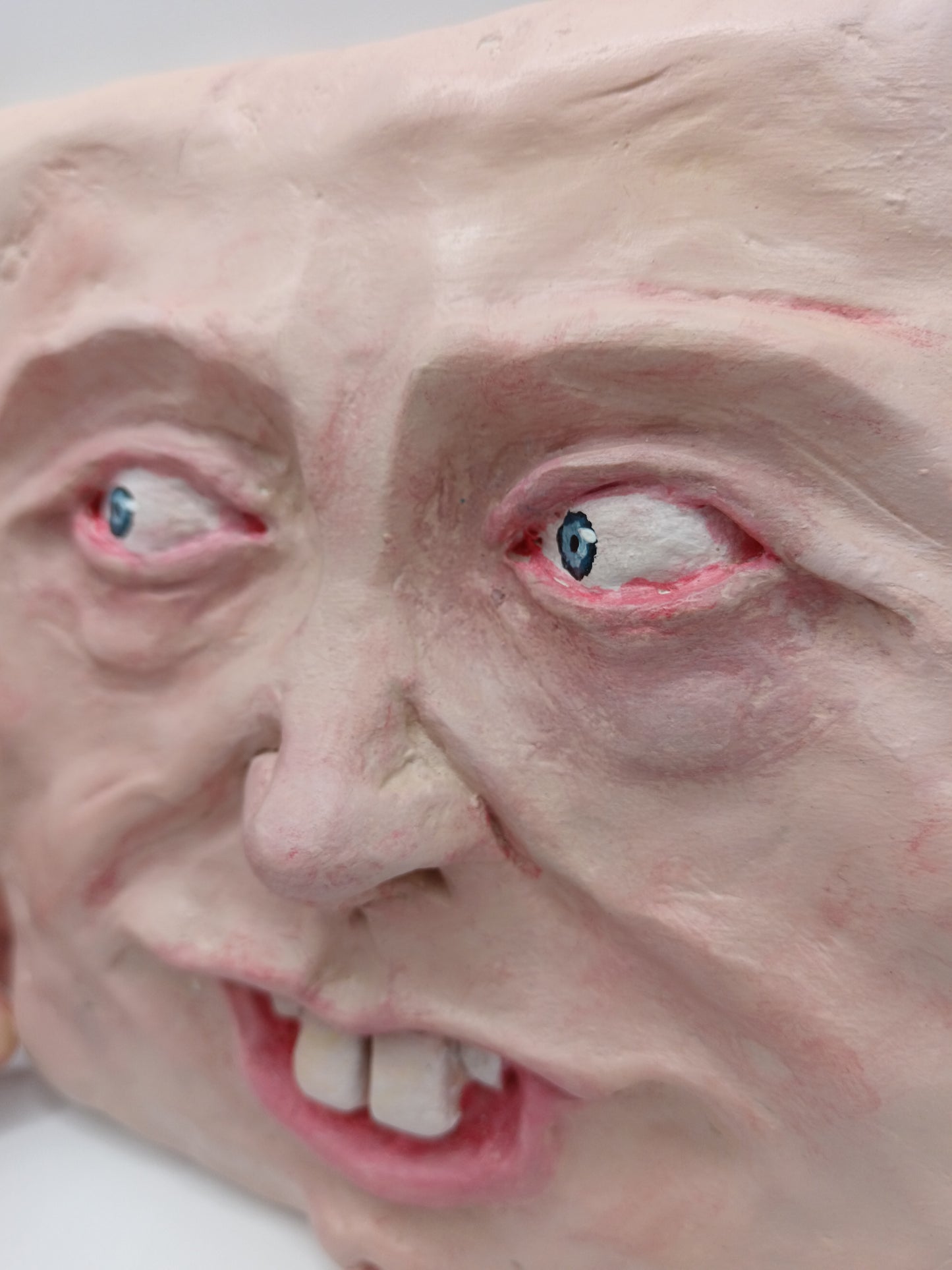 STEVE SIDE-EYE Wall Ornament