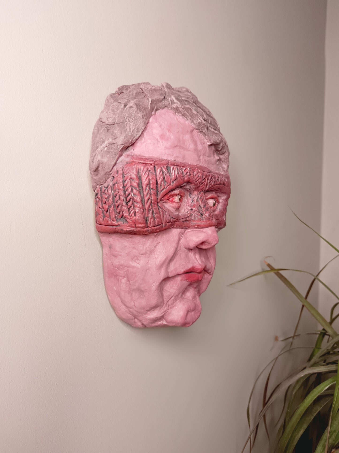 KNITTED SUPERHERO - Sculpture/Wall Art