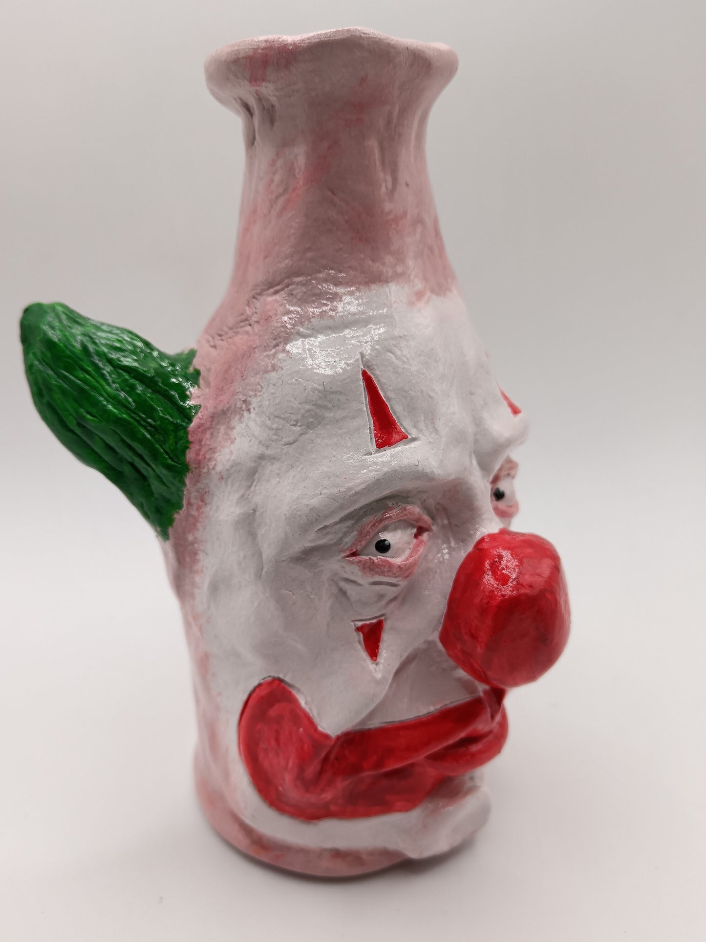 THE INQUISITIVE CLOWN - Hand Sculpted Face Vase